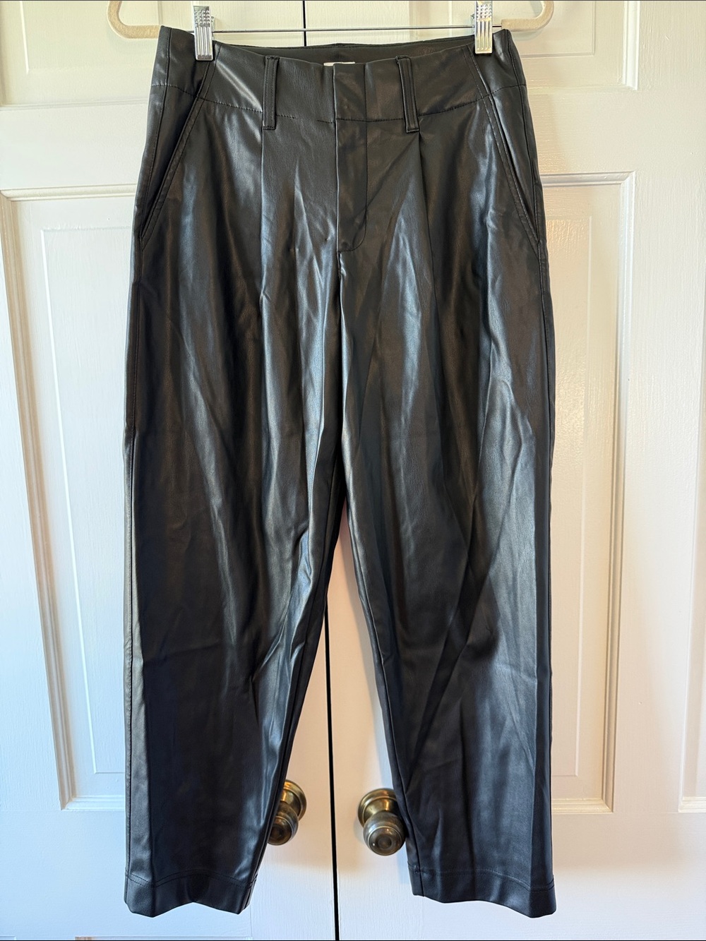 A New Day Women's Black Faux Leather Pants Pleated Tapered Size 6 Pockets Emo